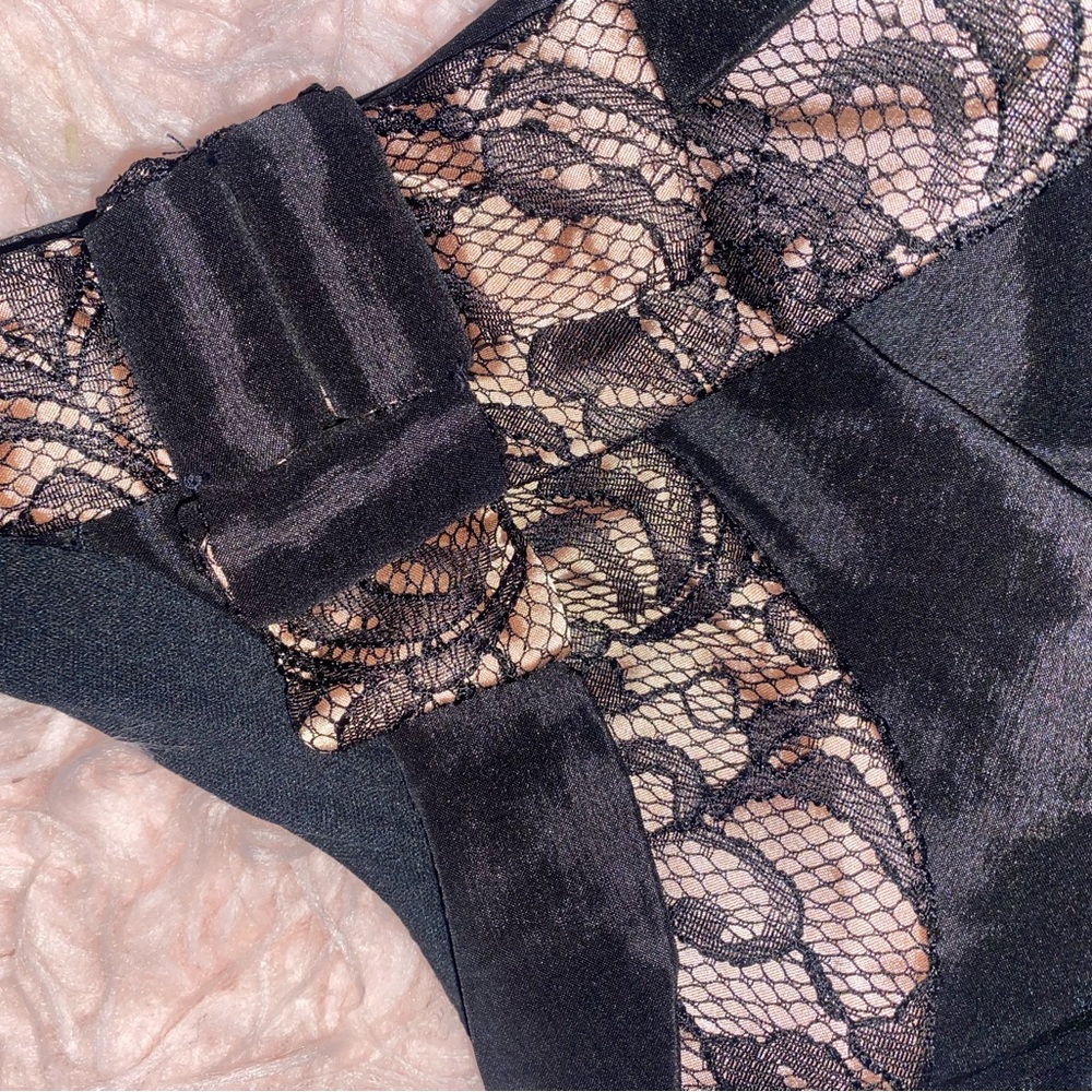 BLACK AND PINK LACE DRESS - Picture 4 of 7